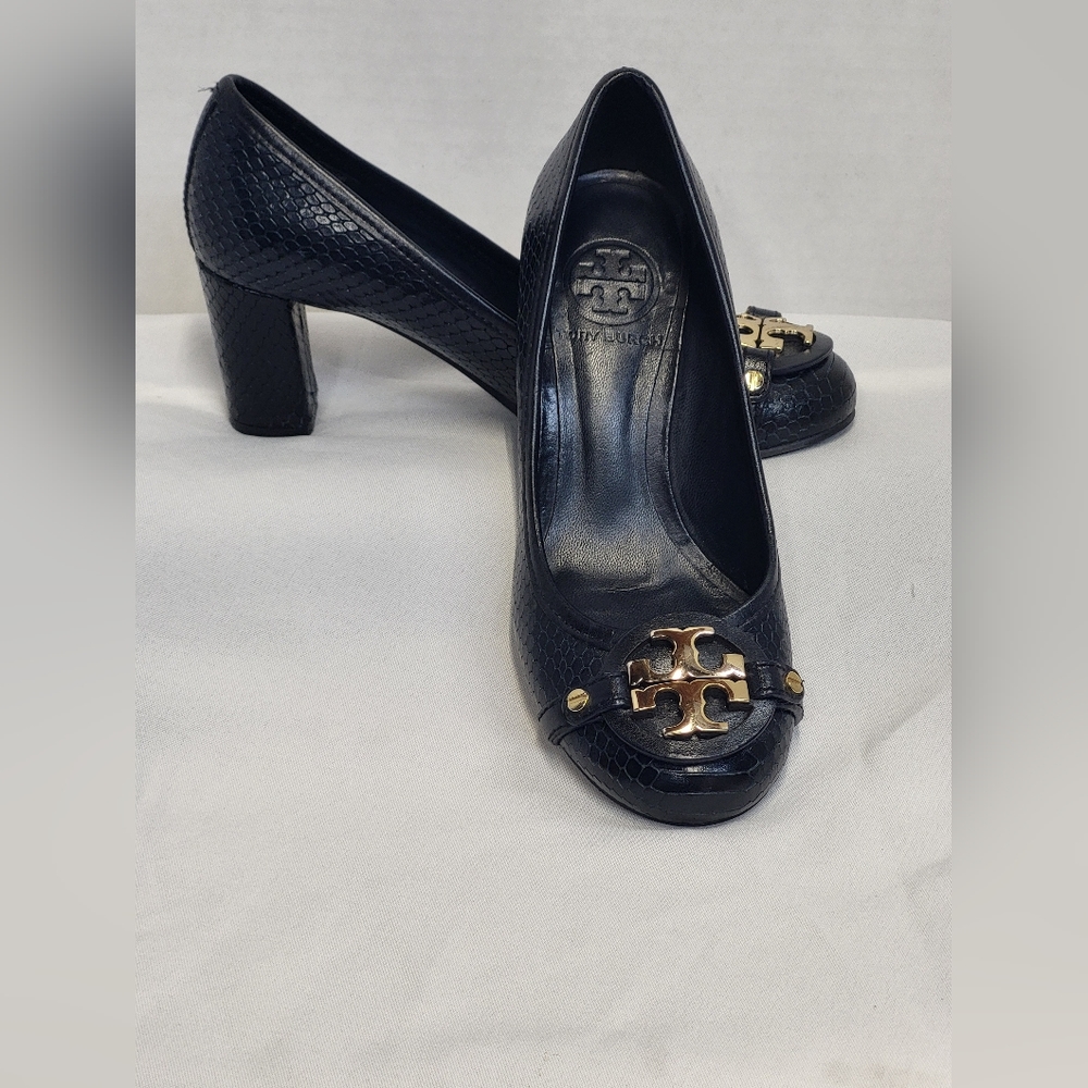 TORY BURCH  black heels size 5.5
